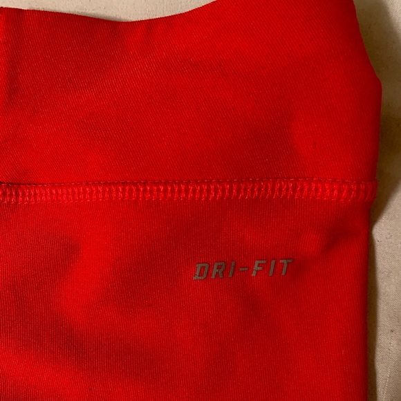 NIKE FITTED RUN SHORTS SZ. SMALL - Picture 4 of 7